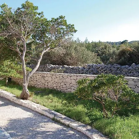 Hébergement de vacances With Sea View I *